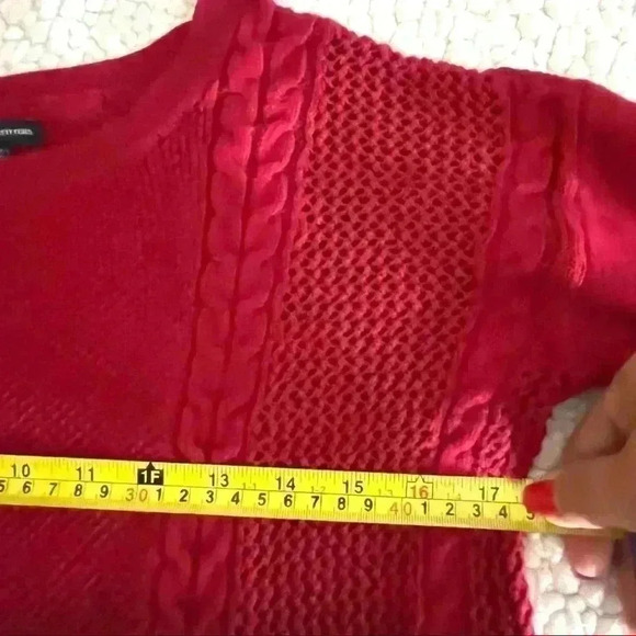 American Eagle Softest Stitchmix Red Ombre Knit Crew Neck Sweater Size XS - Picture 11 of 12